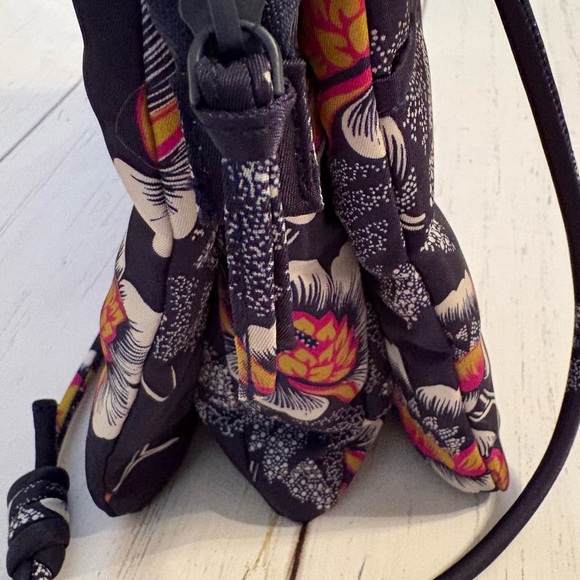 Vera Bradley Seurat Floral Crossbody - Picture 6 of 8